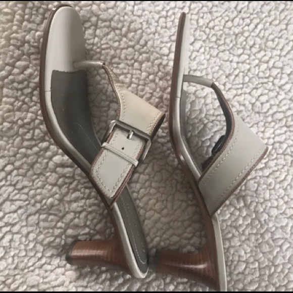 Anne Klein Fun Summer Shoes - Picture 2 of 3